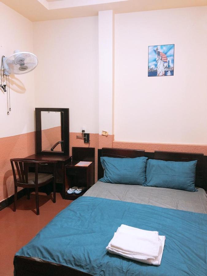 Minh Anh Hostel Rạch Gia Exteriör bild